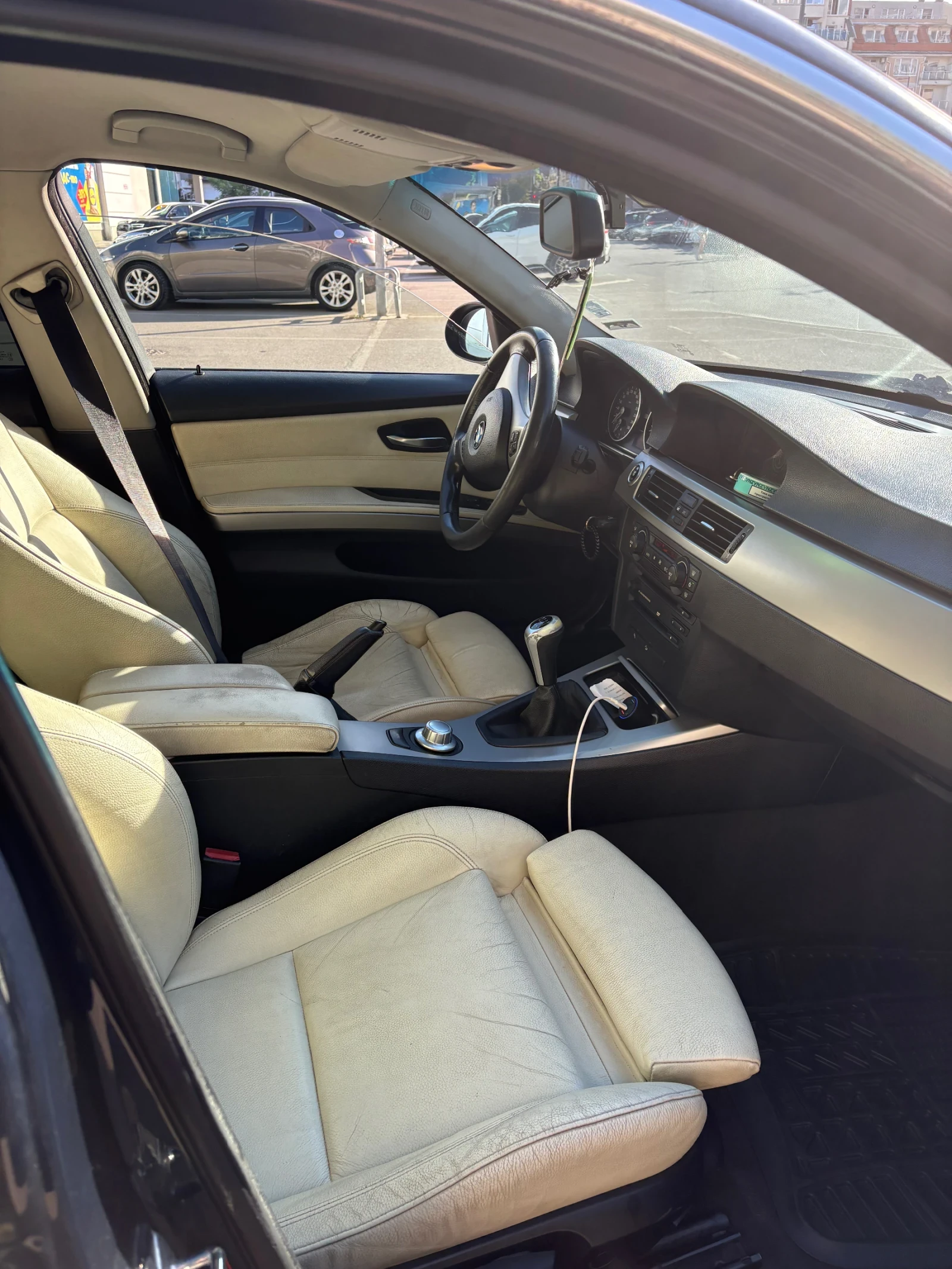 BMW 330 Xi, снимка 15 - Автомобили и джипове - 55998932