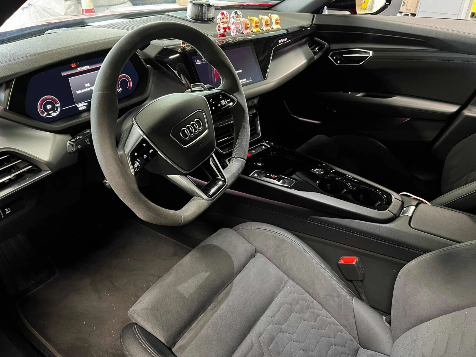 Audi E-Tron GT * quattro * CARFAX * ОПЦИЯ ЗА ФИНАНСИРАНЕ, снимка 5 - Автомобили и джипове - 56113065