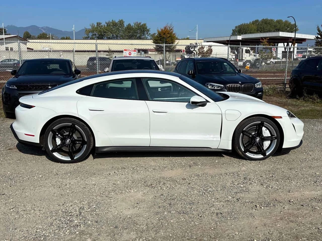 Porsche Taycan 4S | CARFAX | ������ ���������������� �� PORSCHE | Mobile.bg � ����������� 4