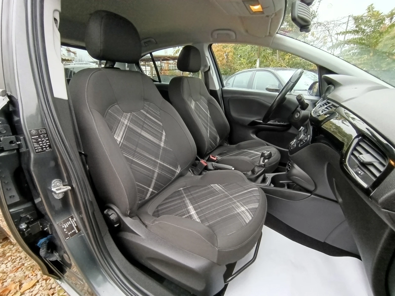 Opel Corsa  BENZIN, снимка 12 - Автомобили и джипове - 56516218