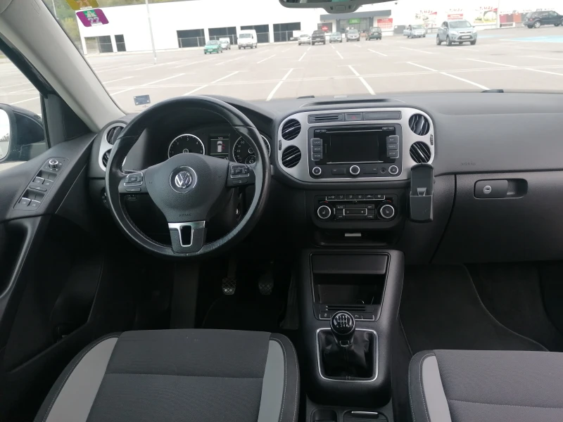 VW Tiguan Life, снимка 8 - Автомобили и джипове - 47331154