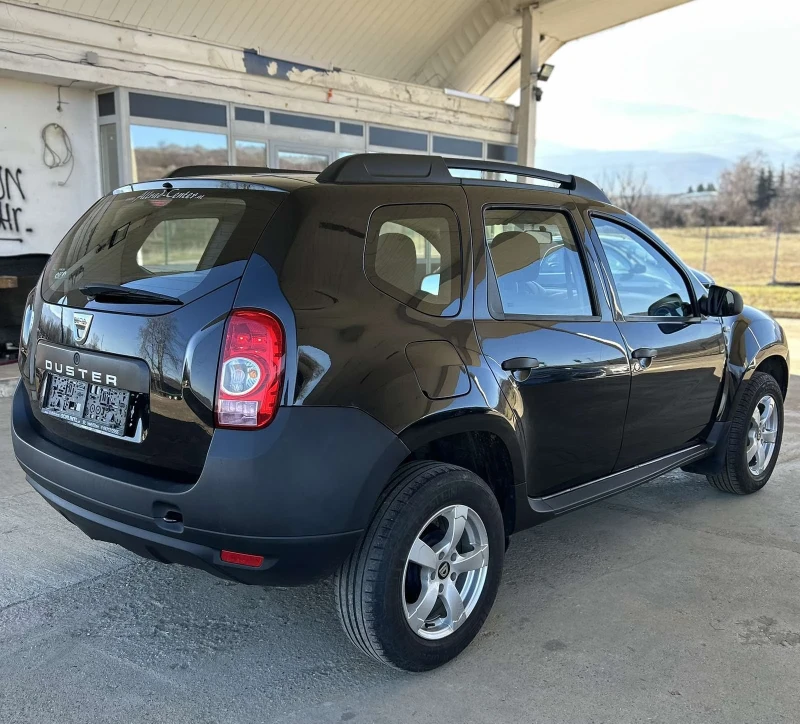 Dacia Duster 1.5dci, 4х4, 147000км., 2014г., снимка 4 - Автомобили и джипове - 48647524