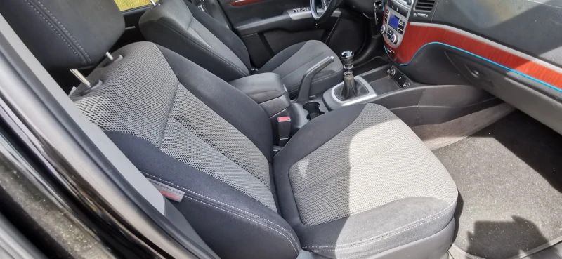 Hyundai Santa fe 2.2- 150 к.с.4х4, снимка 16 - Автомобили и джипове - 52544642