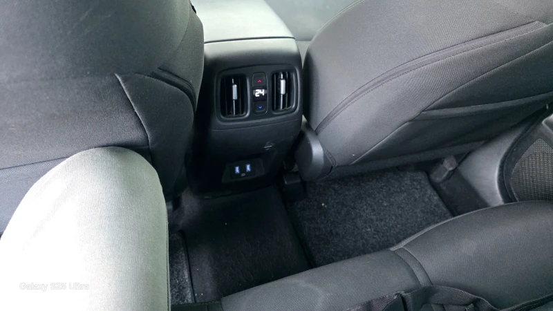 Hyundai Tucson 1.6d, снимка 11 - Автомобили и джипове - 53049158