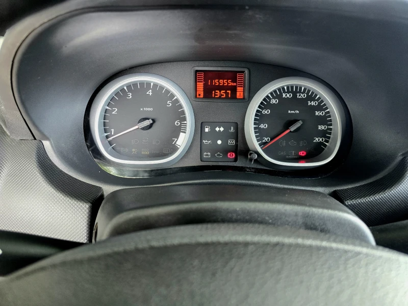 Dacia Duster  ПРОМО ЦЕНА/115хил.км/серв.книжкаПАРКТРОНИК, снимка 11 - Автомобили и джипове - 53072718