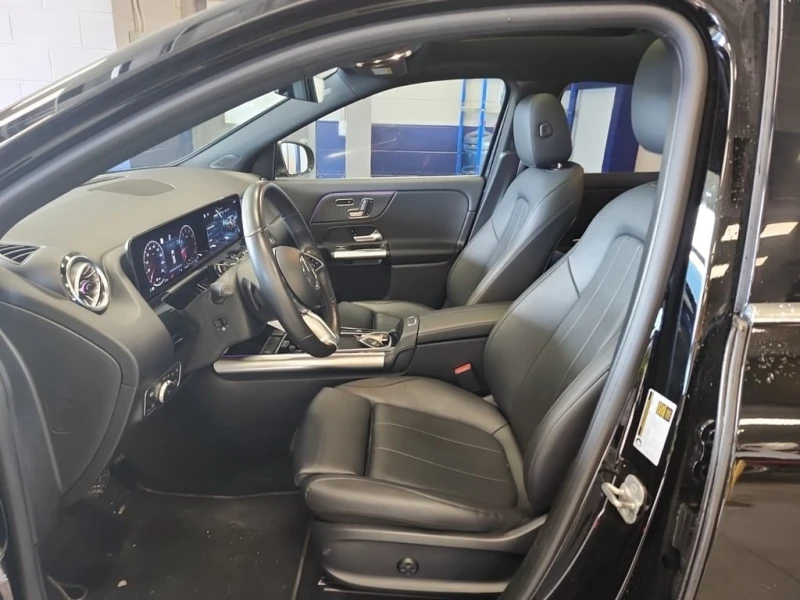 Mercedes-Benz GLA 250 PANO| HEATED SEATS| MEMORY, снимка 5 - Автомобили и джипове - 53371522