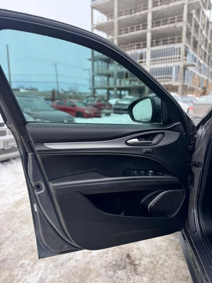 Alfa Romeo Stelvio, снимка 15 - Автомобили и джипове - 53746757