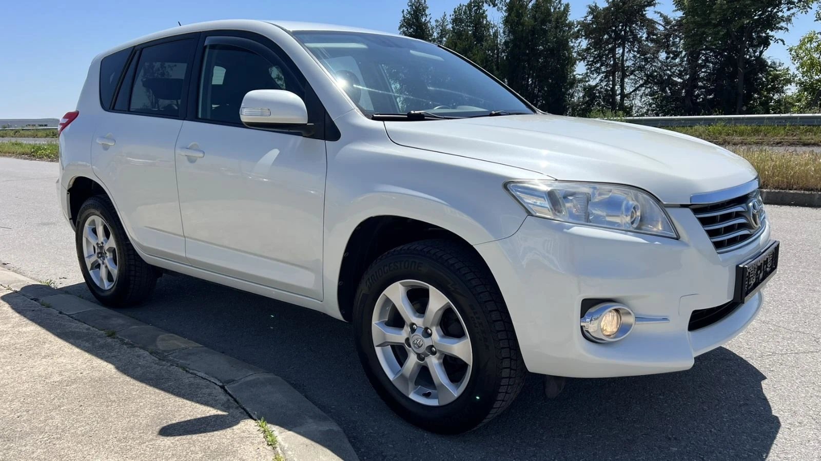 Toyota Rav4 2.2 D-4D 4x4 - изображение 2