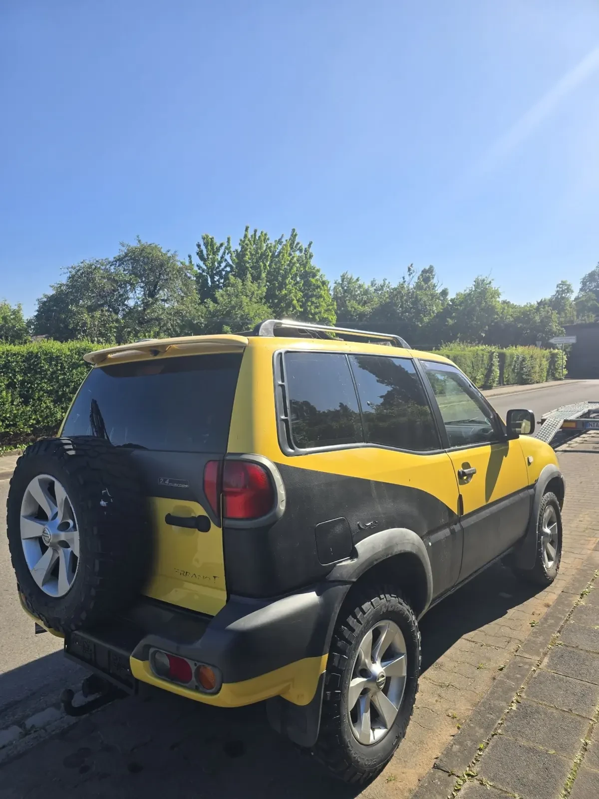 Nissan Terrano  2.4i 4x4 - изображение 4