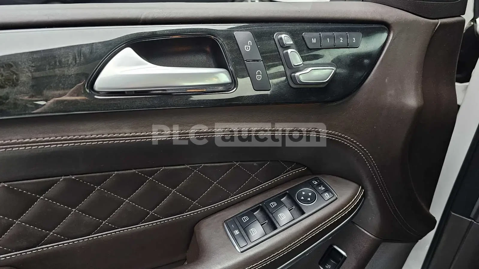 Mercedes-Benz GLS 500 Адаптивно окачване (ECS)* Адаптивен круиз контрол, снимка 16 - Автомобили и джипове - 54122111