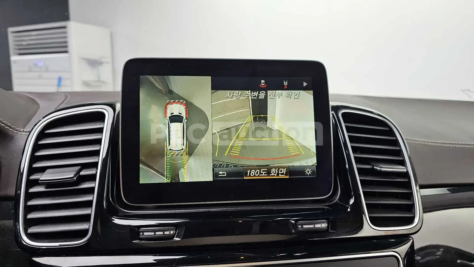 Mercedes-Benz GLS 500 Адаптивно окачване (ECS)* Адаптивен круиз контрол, снимка 15 - Автомобили и джипове - 54122111