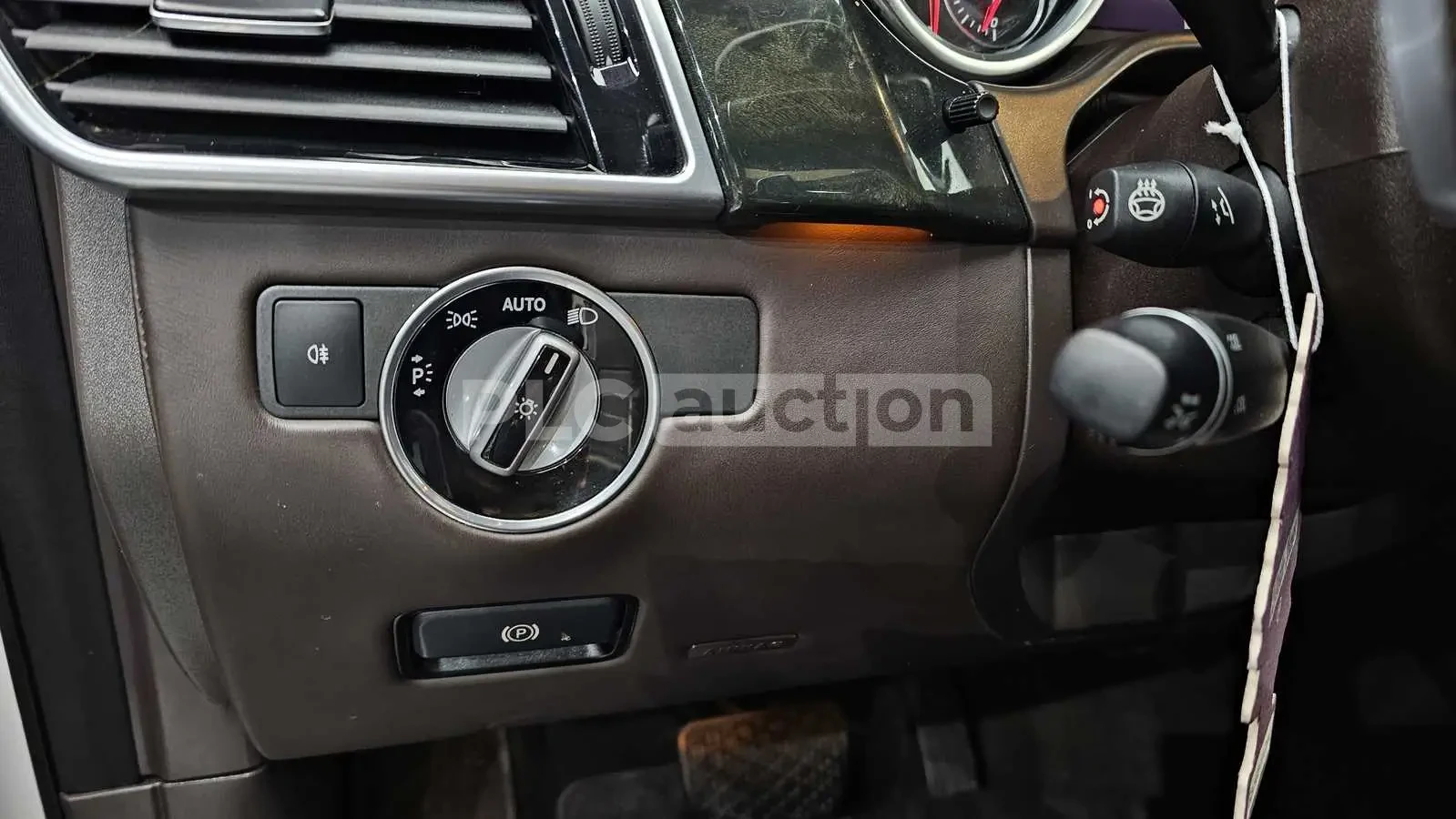 Mercedes-Benz GLS 500 Адаптивно окачване (ECS)* Адаптивен круиз контрол, снимка 17 - Автомобили и джипове - 54122111