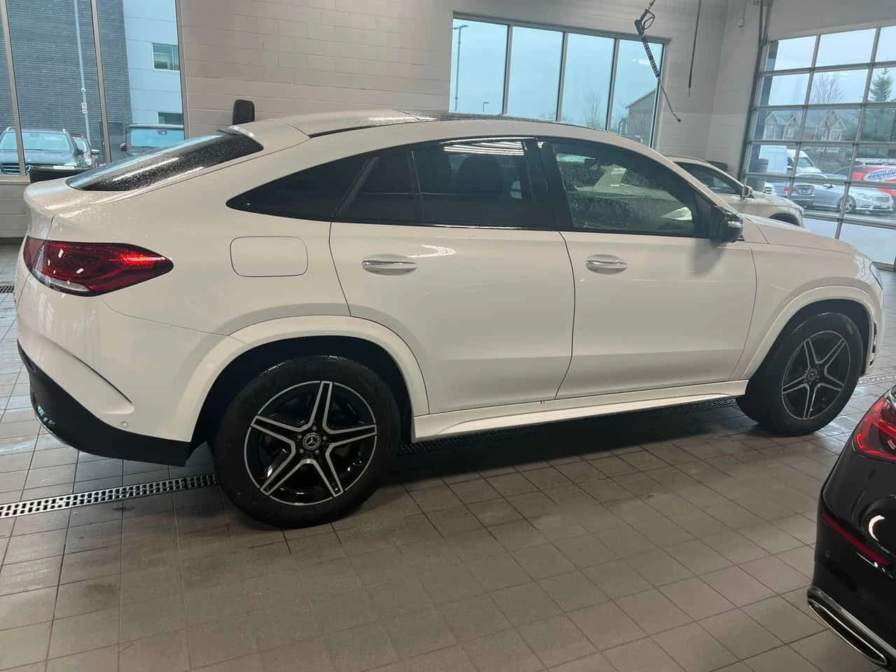 Mercedes-Benz GLE 450 * 4MATIC* DISTRONIC* BURMESTER* 360КАМЕРИ* , снимка 3 - Автомобили и джипове - 54527851