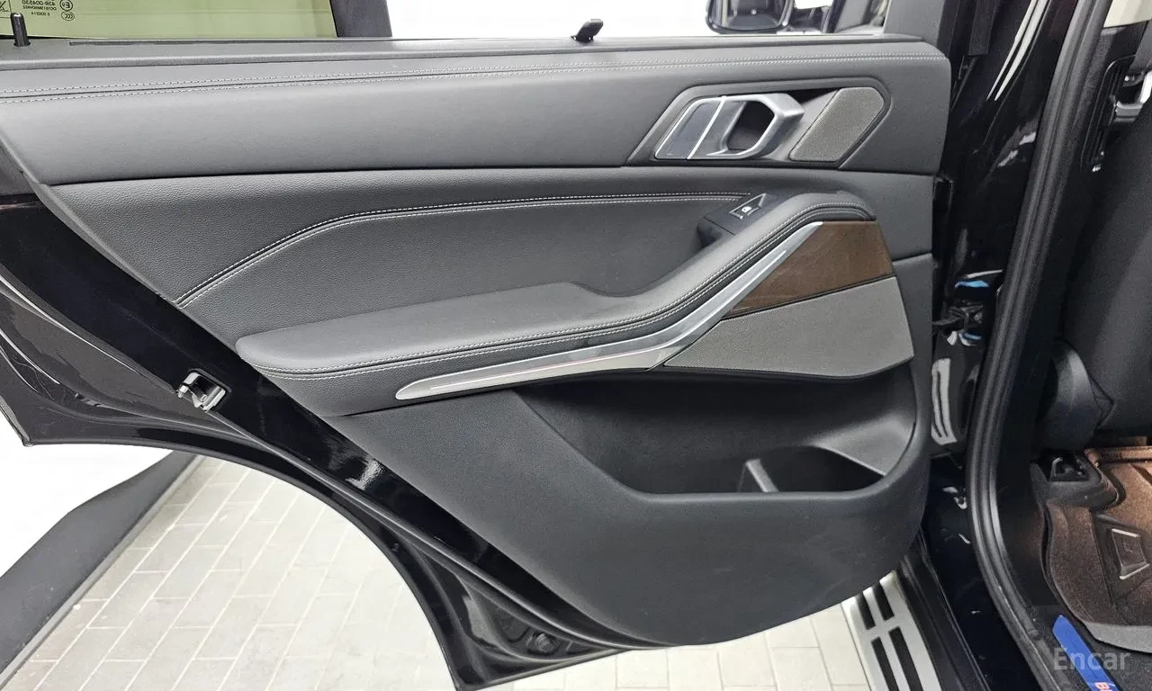 BMW X5 3.0i | 4x4 | ПАНОРАМА | HUD | 360 КАМЕРА, снимка 16 - Автомобили и джипове - 54971178