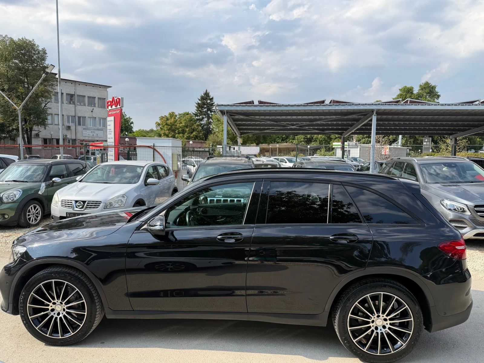 Mercedes-Benz GLC 250 4MATIC - AMG - 204к.с., снимка 7 - Автомобили и джипове - 55789324