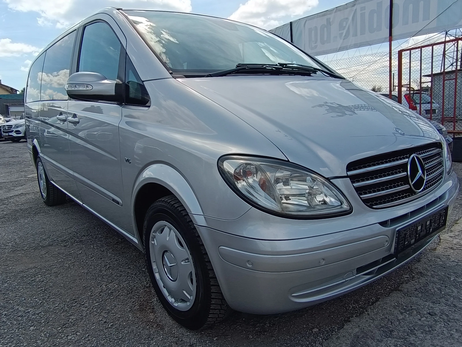 Mercedes-Benz Viano 3.0-204к.с.! 226хил.км !!! ШВЕЙЦАРИЯ !, снимка 2 - Бусове и автобуси - 54156277