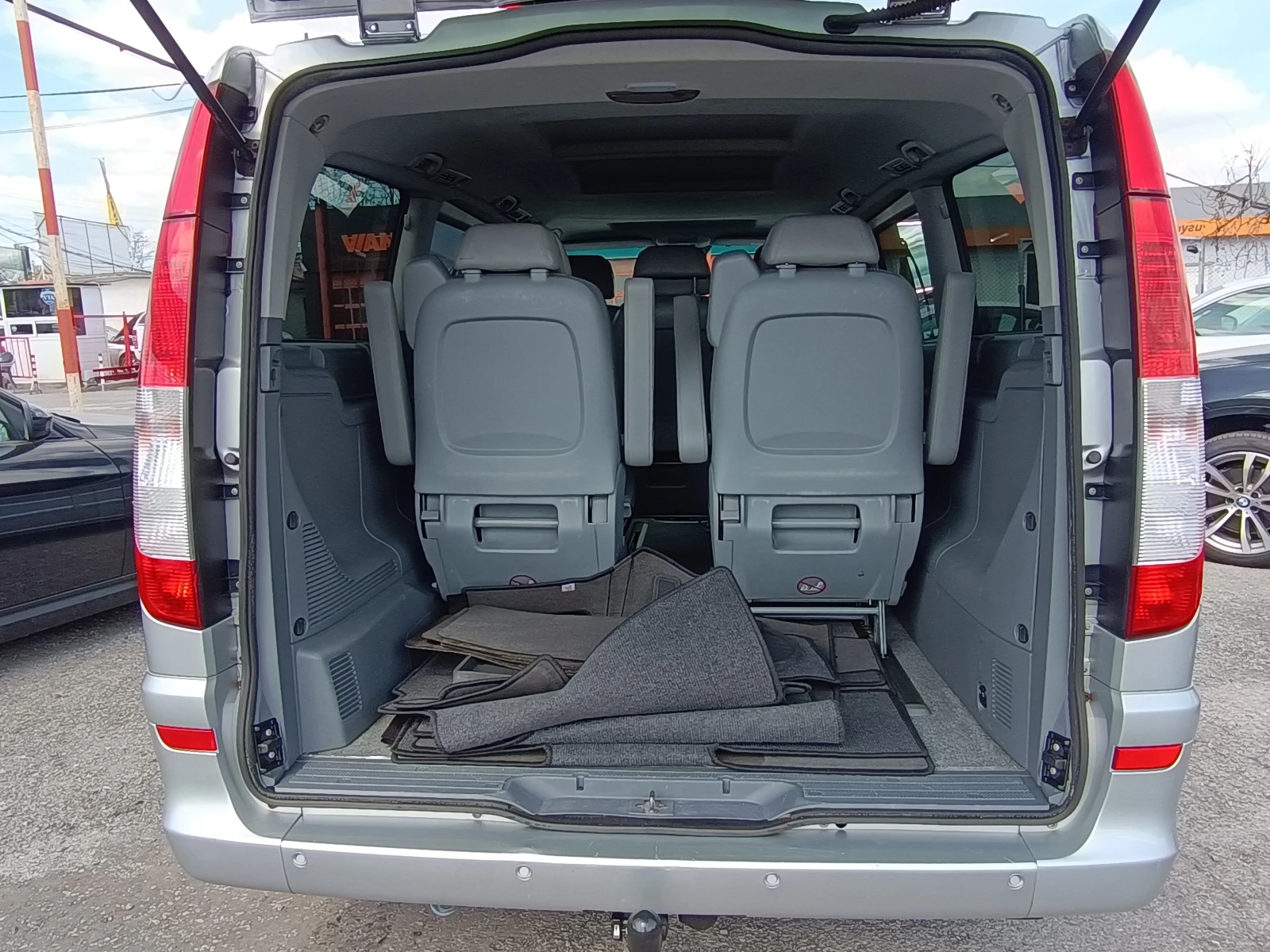 Mercedes-Benz Viano 3.0-204к.с.! 226хил.км !!! ШВЕЙЦАРИЯ !, снимка 11 - Бусове и автобуси - 54156277