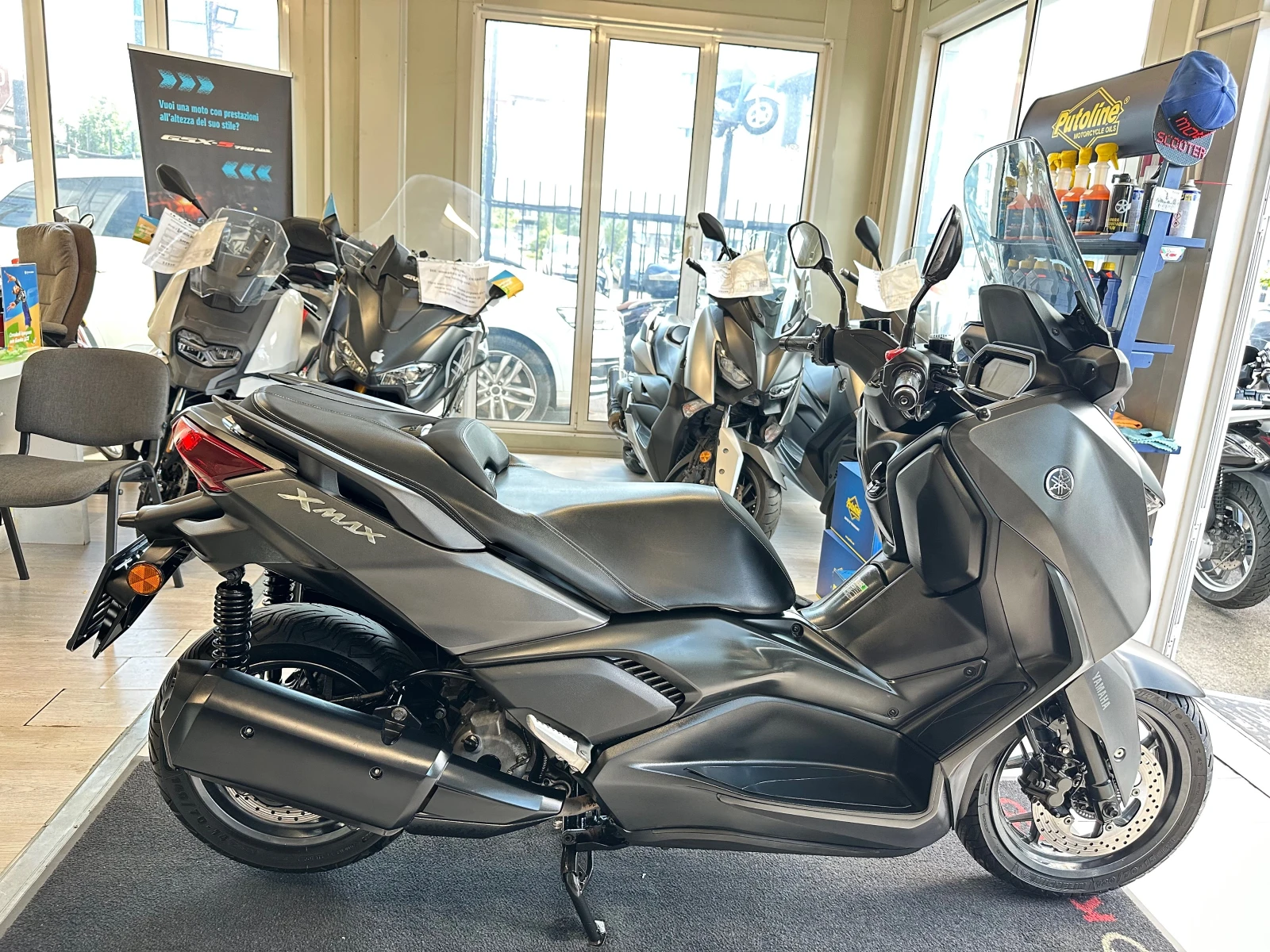 Yamaha X-max 300i ABS/TC/LED 08.2023г., снимка 17 - Мотоциклети и мототехника - 55190726