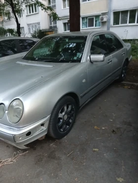 Mercedes-Benz E 250, снимка 4