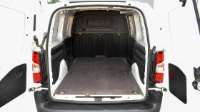 Opel Combo 1.5d Cargo Van Essentia L2H1 Increased Payload, снимка 9