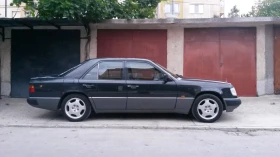 Mercedes-Benz 124 Хечбек , снимка 11