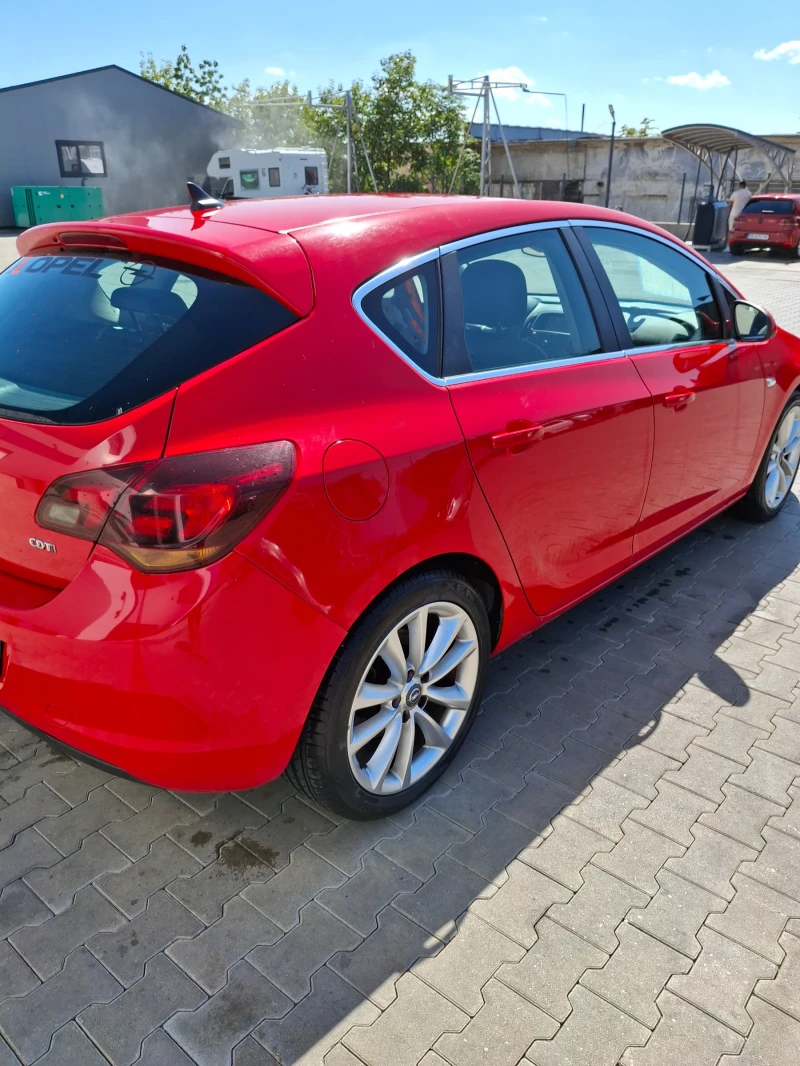 Opel Astra 1.7CDTI, снимка 2 - Автомобили и джипове - 47441226