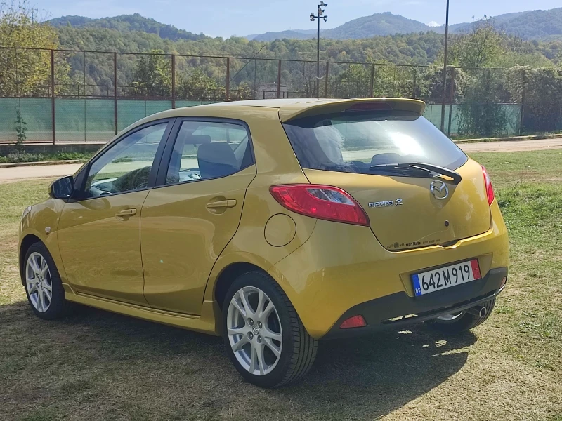 Mazda 2 1.5i ШВЕЙЦАРИЯ , снимка 7 - Автомобили и джипове - 47460942