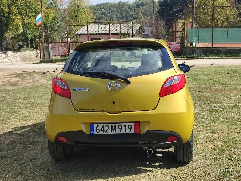 Mazda 2 1.5i ШВЕЙЦАРИЯ , снимка 6 - Автомобили и джипове - 47460942