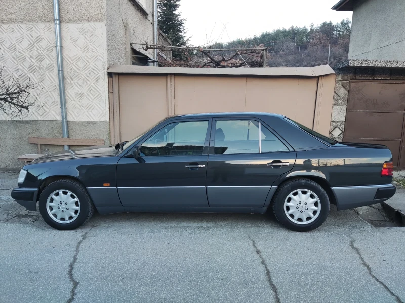 Mercedes-Benz 124 Хечбек , снимка 8 - Автомобили и джипове - 47526320