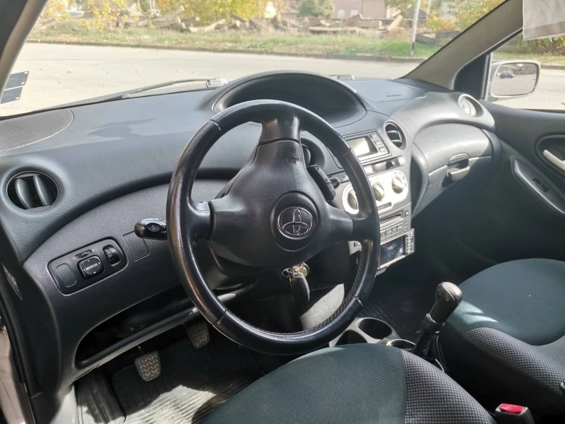 Toyota Yaris, снимка 5 - Автомобили и джипове - 47806642