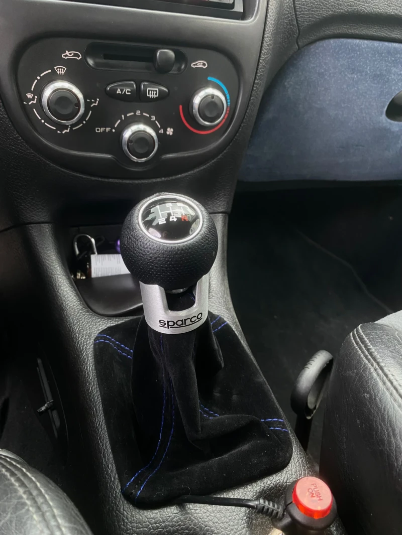 Peugeot 206 1.6i, снимка 15 - Автомобили и джипове - 48090365