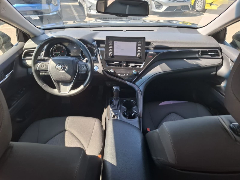 Toyota Camry 2.5 Hybrid Гаранция, снимка 8 - Автомобили и джипове - 51835818