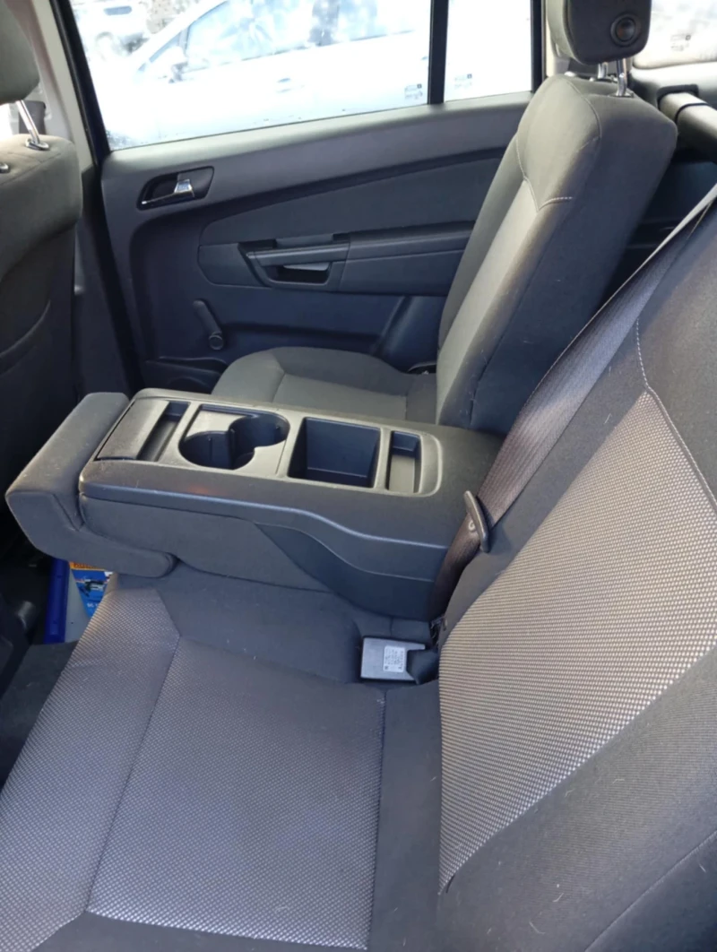 Opel Zafira, снимка 15 - Автомобили и джипове - 51978418