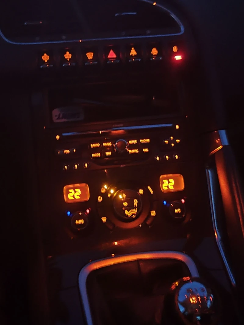 Peugeot 3008 1.6 HTP, снимка 13 - Автомобили и джипове - 52506820