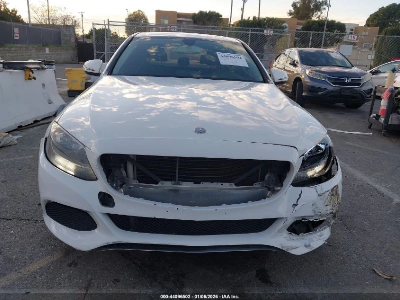 Mercedes-Benz C 300 2.0L I-4 DI, DOHC, VVT, TURBO, 241HP Rear Wheel, снимка 4 - Автомобили и джипове - 53286938