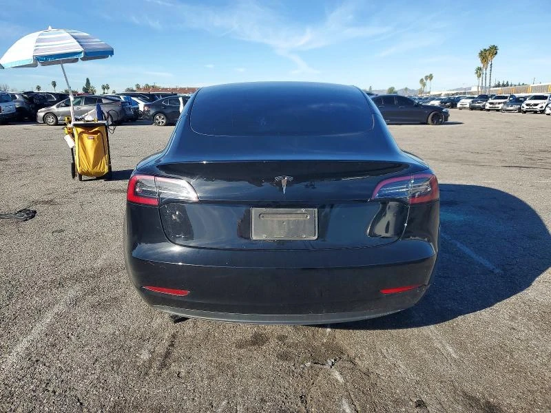 Tesla Model 3 Rear-wheel drive - изображение 7