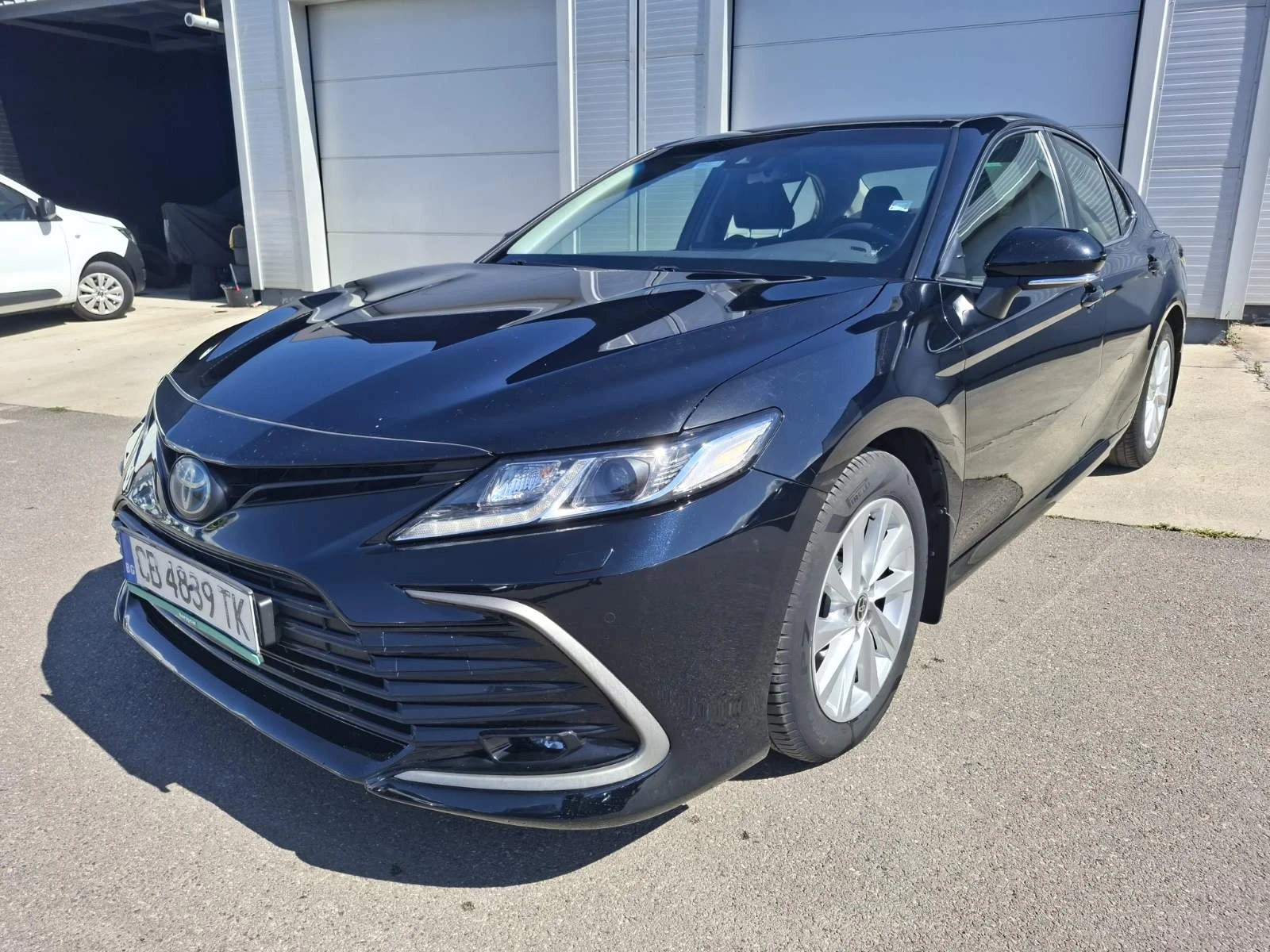 Toyota Camry 2.5 Hybrid Гаранция, снимка 1