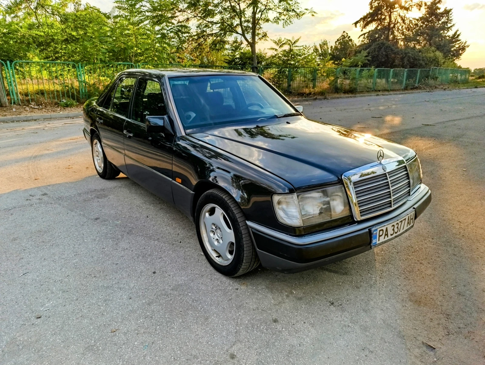 Mercedes-Benz 124  - изображение 3