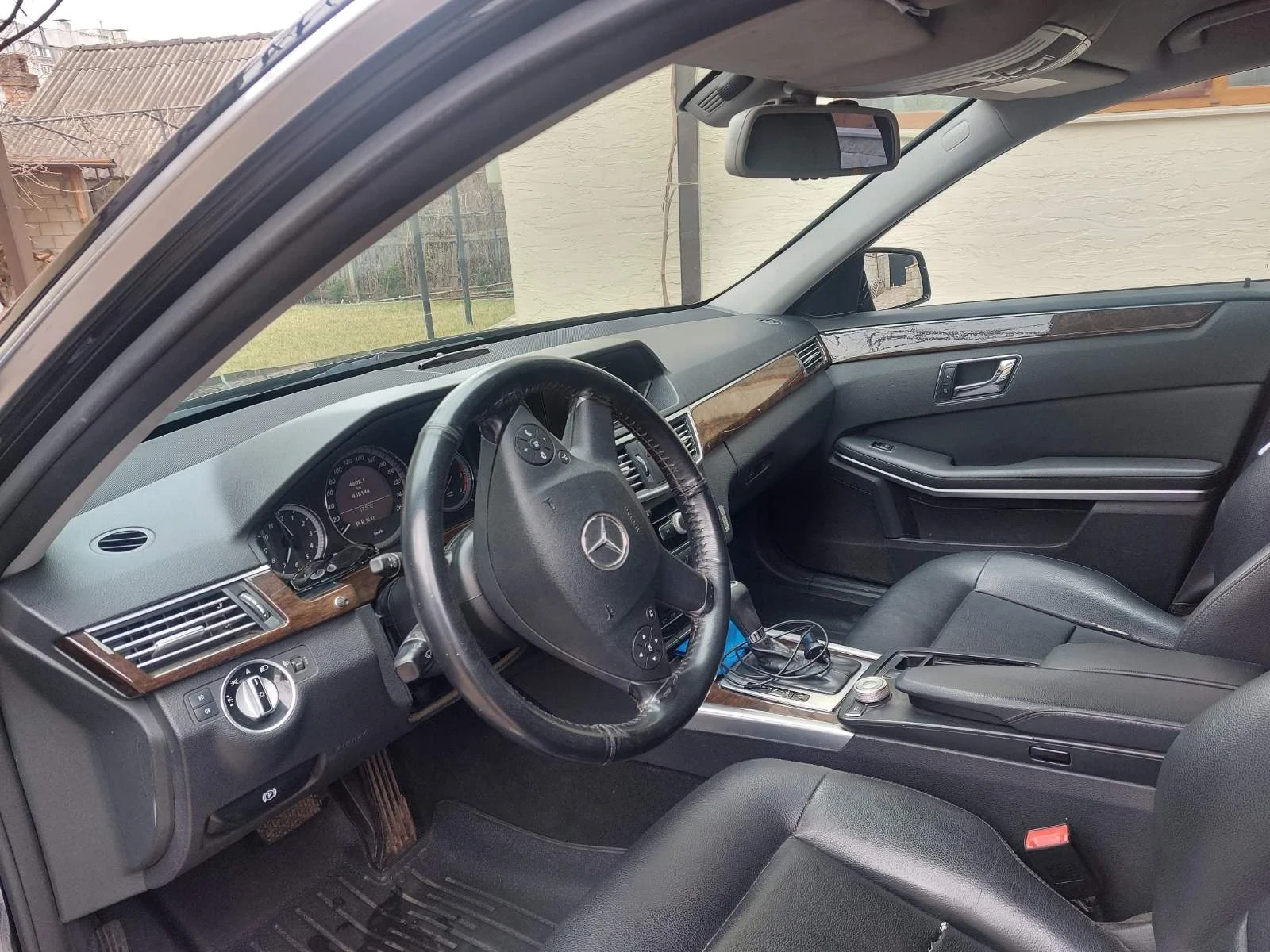 Mercedes-Benz E 200 W212 - изображение 5