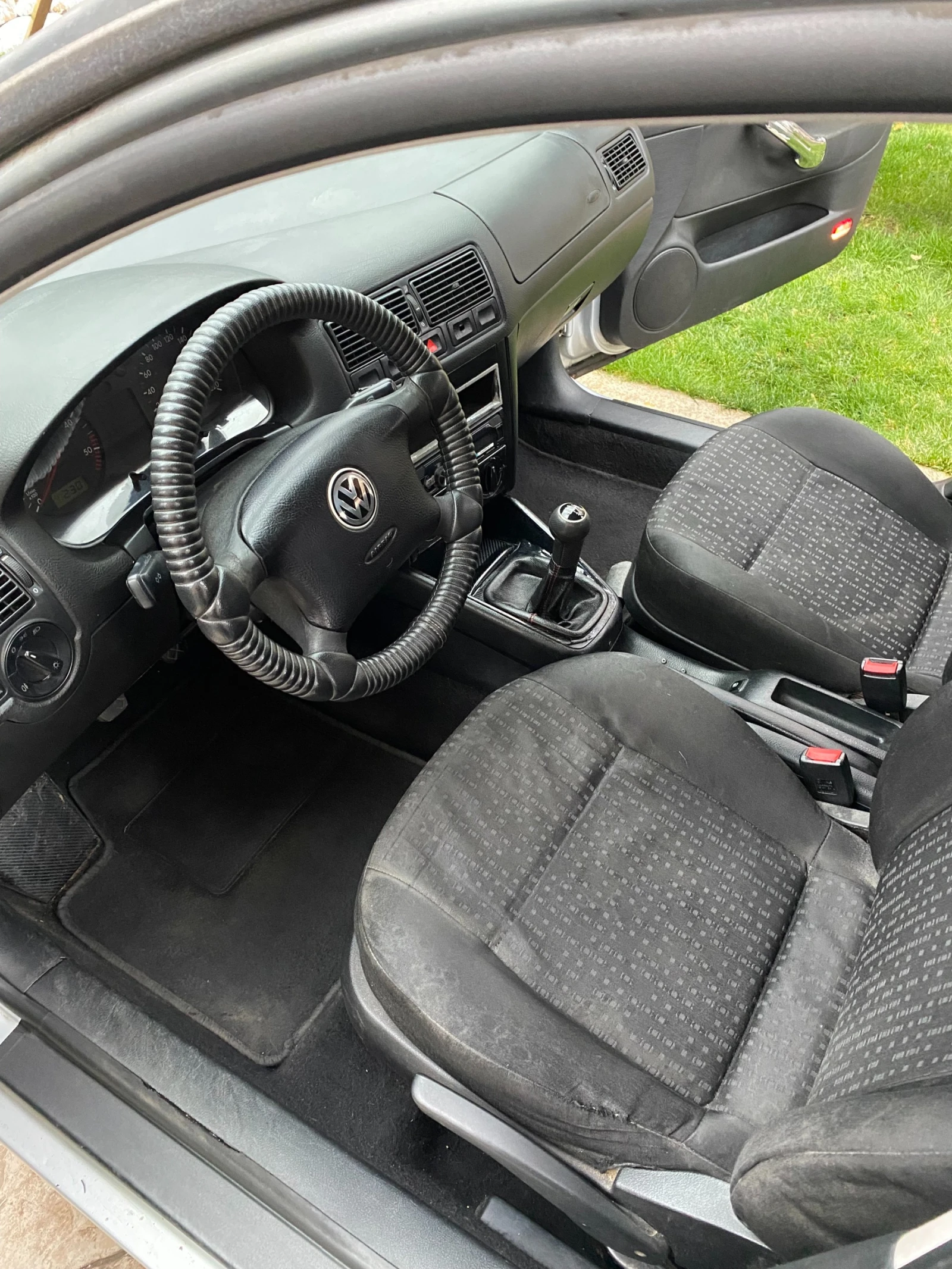 VW Golf 1.9 - изображение 8