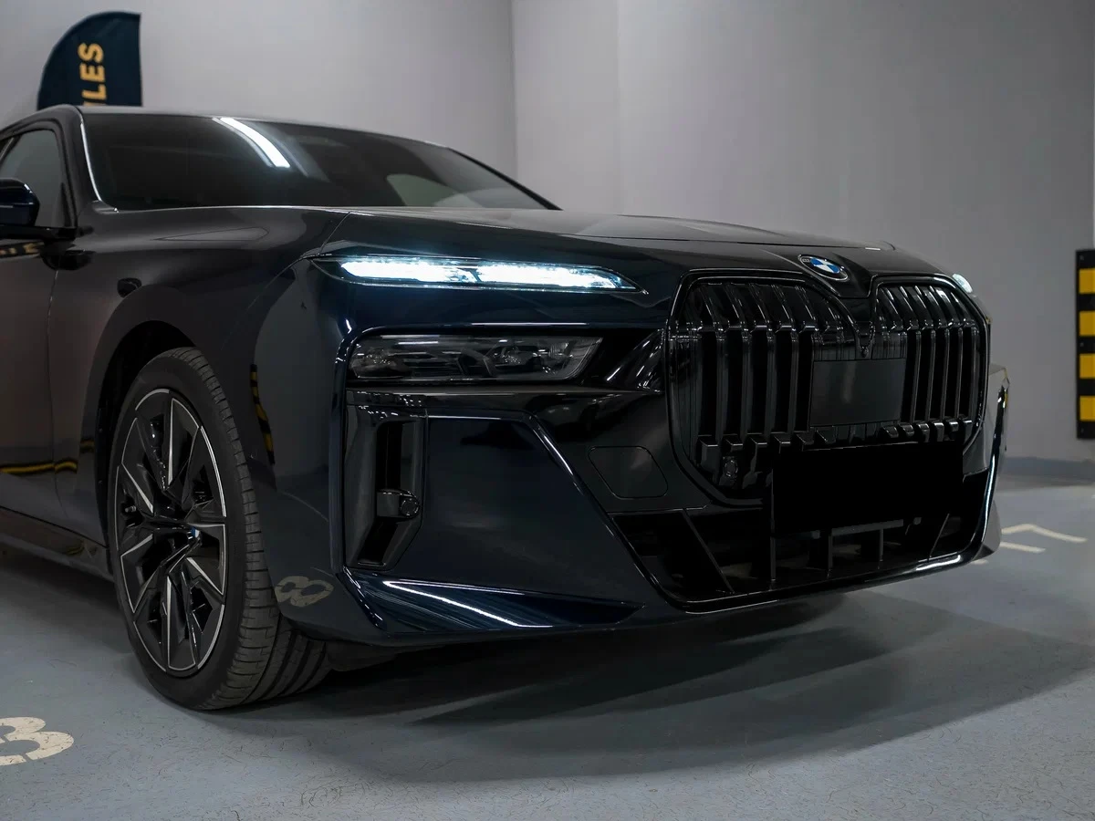BMW 760 e xDrive M-Sport, снимка 2 - Автомобили и джипове - 54224338