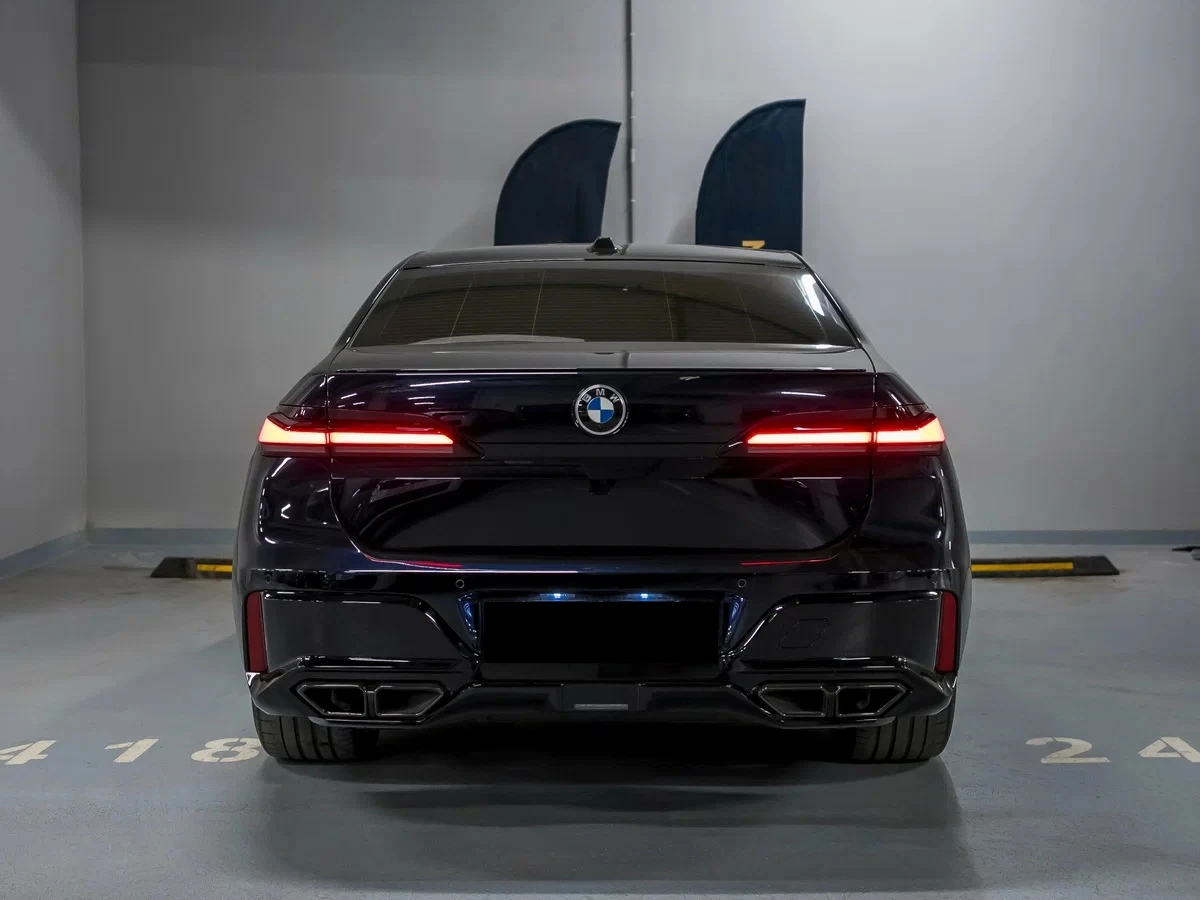 BMW 760 e xDrive M-Sport, снимка 3 - Автомобили и джипове - 54224338