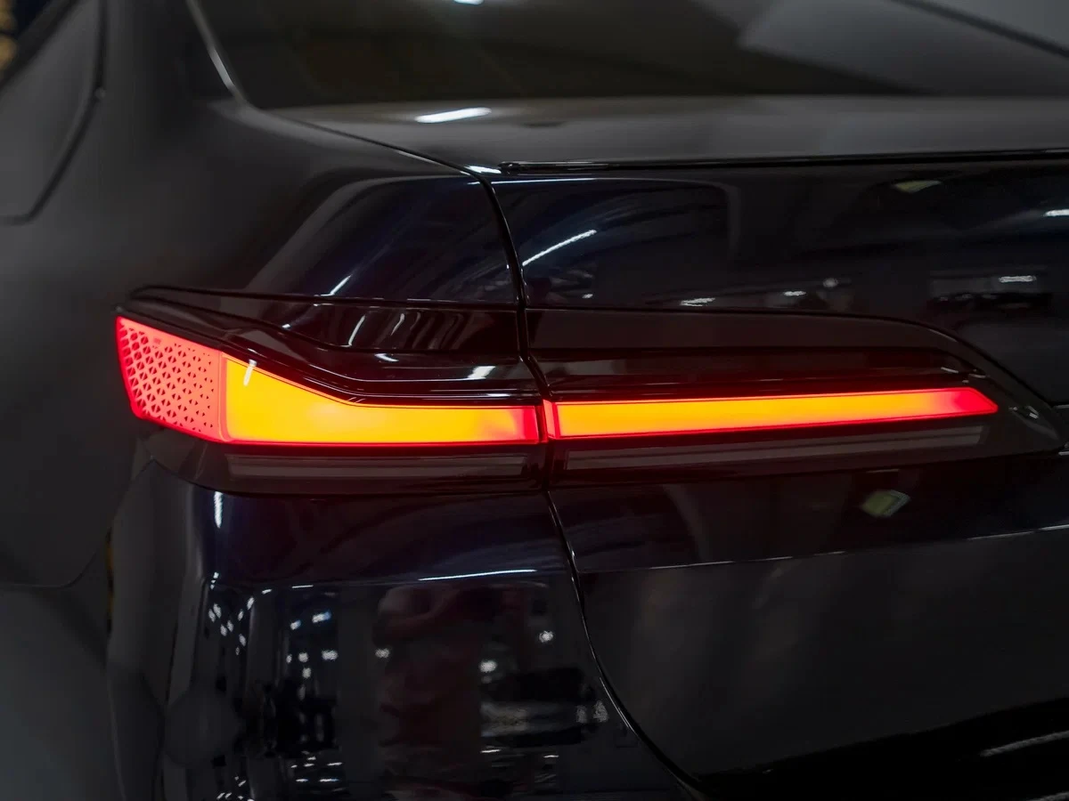 BMW 760 e xDrive M-Sport, снимка 7 - Автомобили и джипове - 54224338