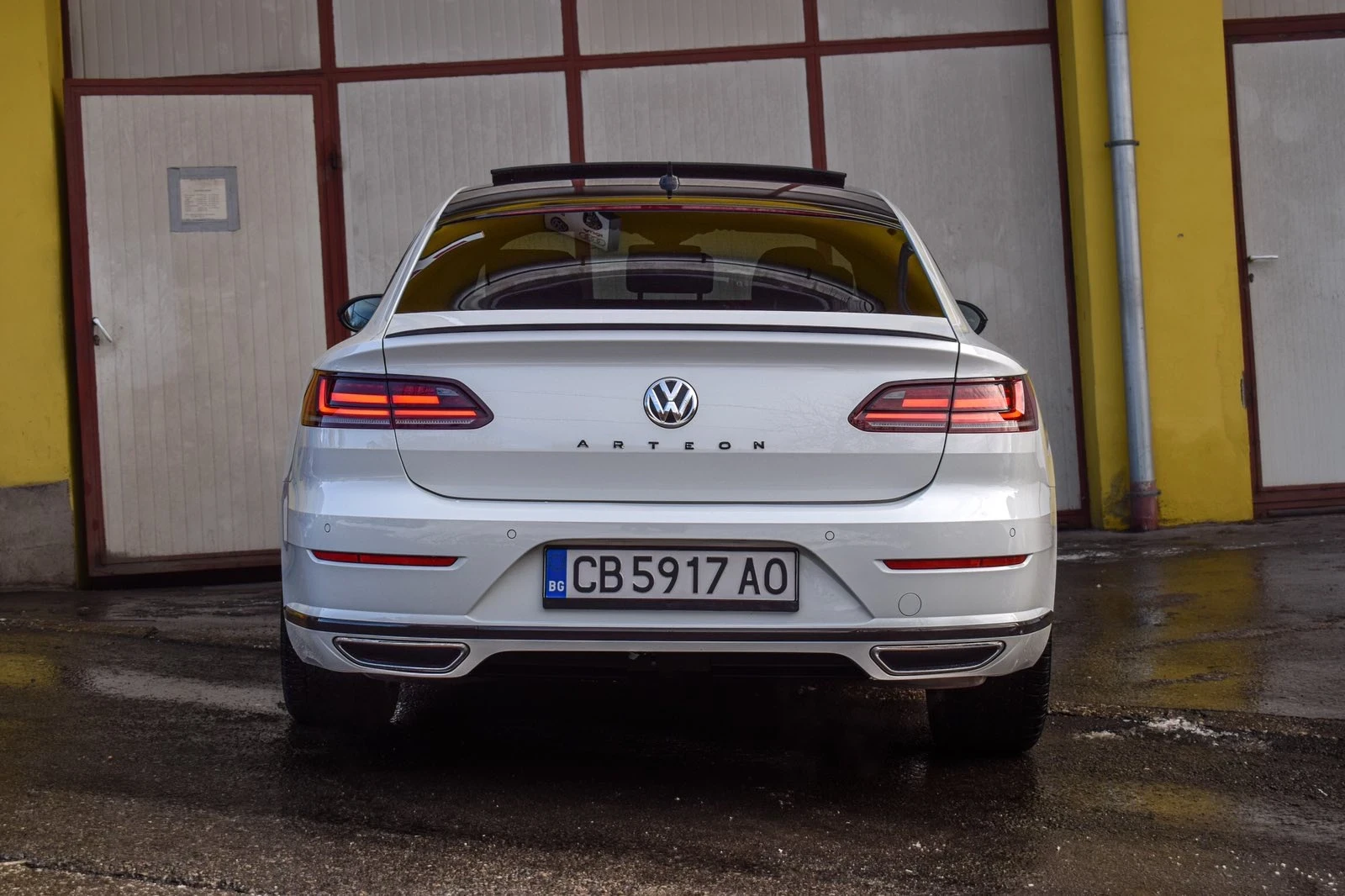 VW Arteon 2.0 Tsi R-Line, снимка 4 - Автомобили и джипове - 54244550