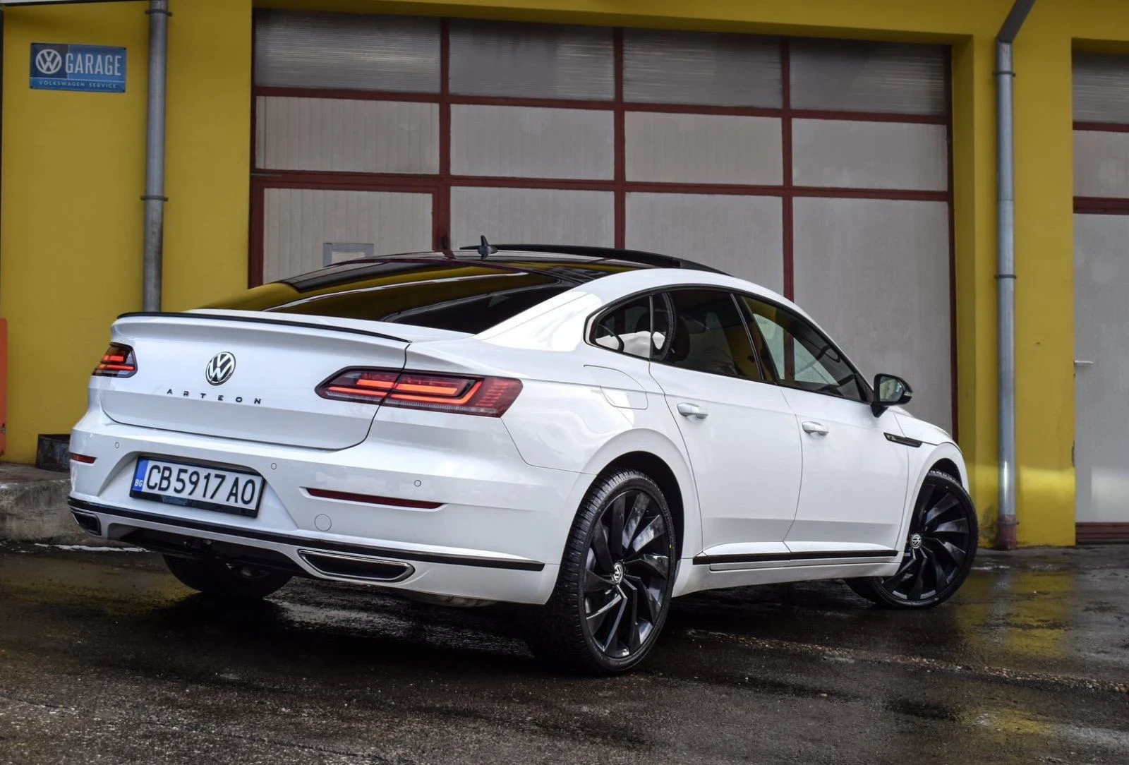 VW Arteon 2.0 Tsi R-Line, снимка 8 - Автомобили и джипове - 54244550
