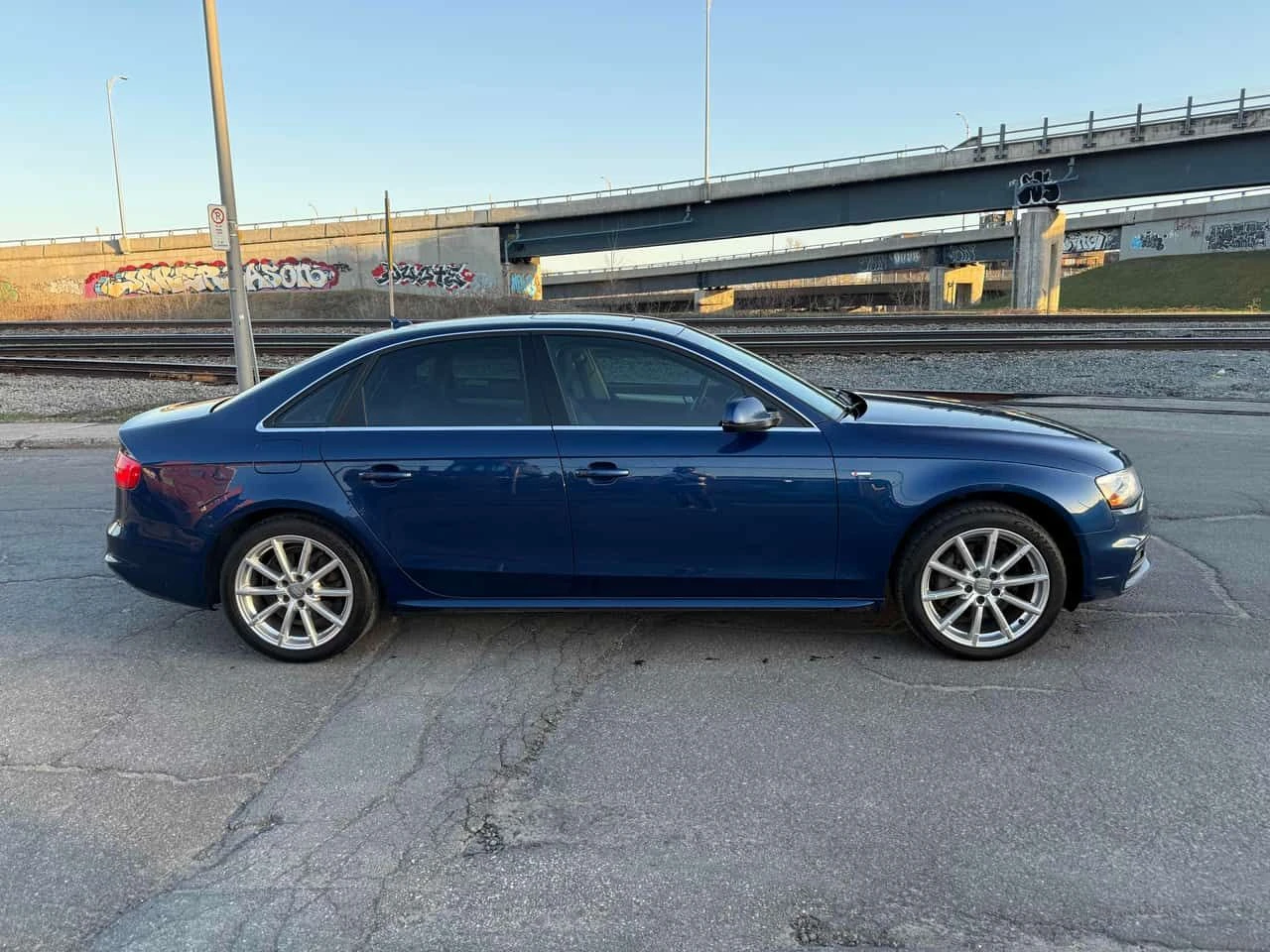 Audi A4 | Progressiv plus | 4X4 | ПАМОРАМА | ПОДГРЕВИ | , снимка 3 - Автомобили и джипове - 54343437