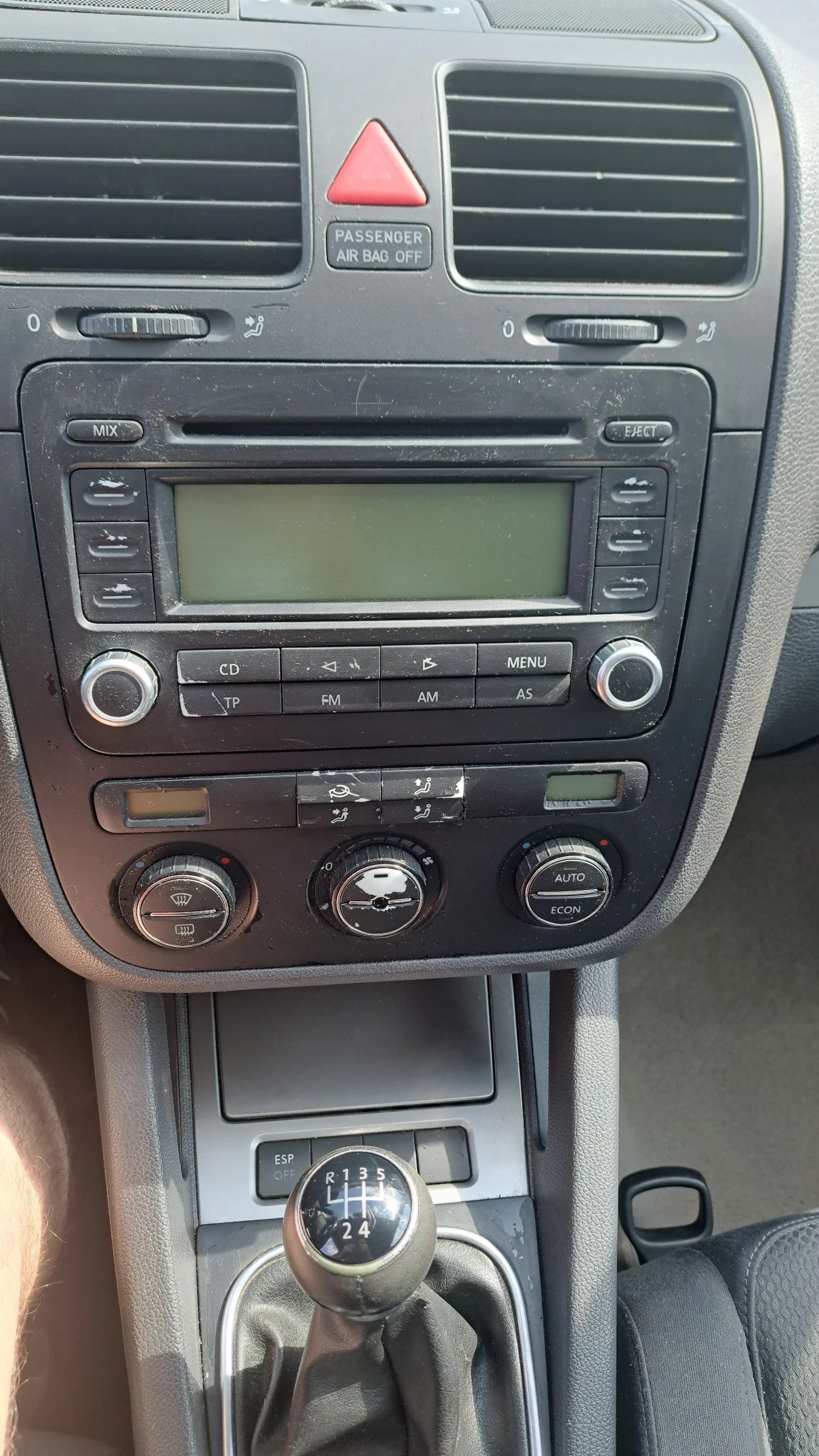 VW Golf 1.6 FSI, снимка 9 - Автомобили и джипове - 54671409