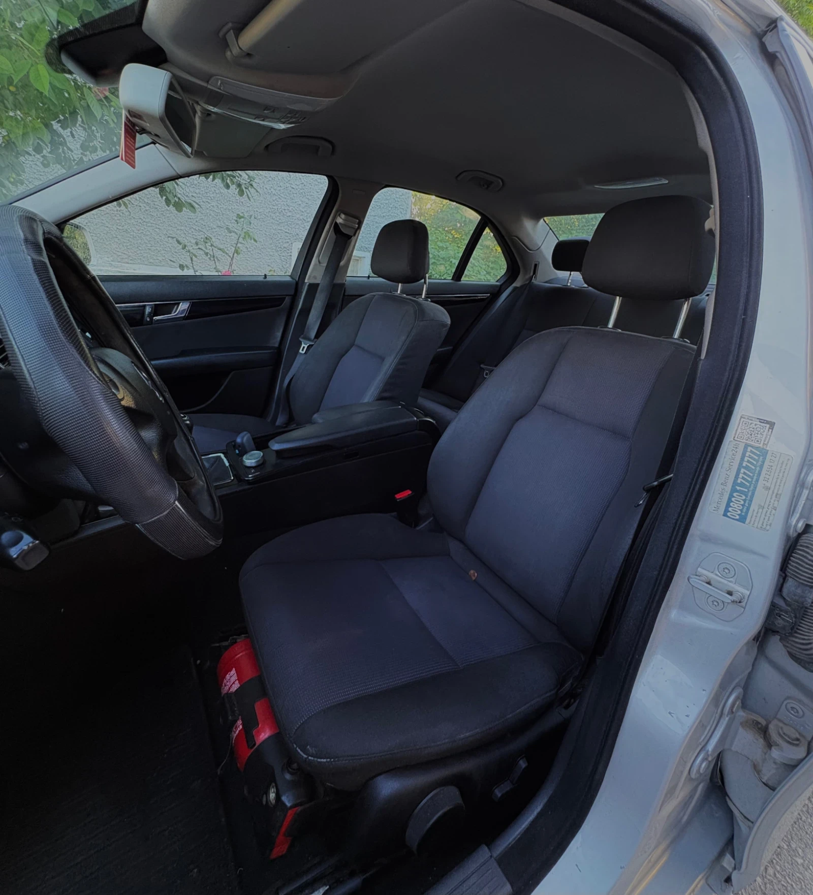 Mercedes-Benz C 220, снимка 7 - Автомобили и джипове - 54692563