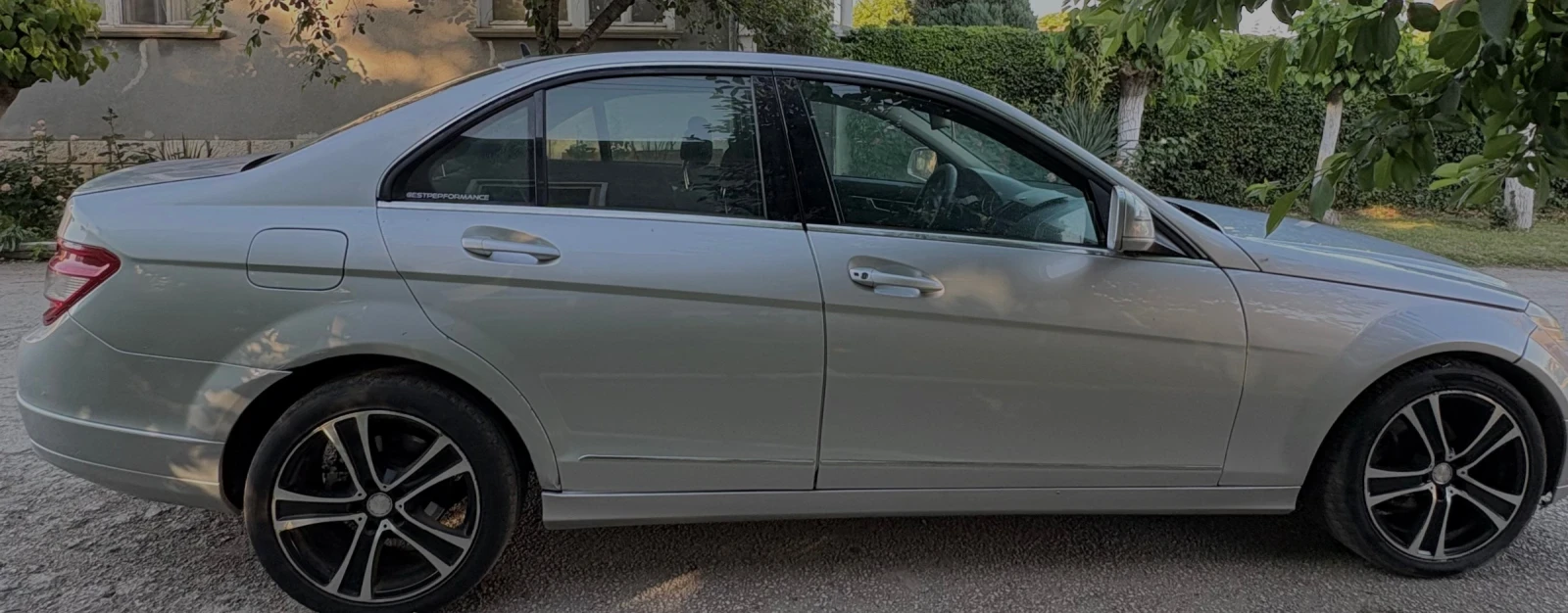 Mercedes-Benz C 220, снимка 4 - Автомобили и джипове - 54692563