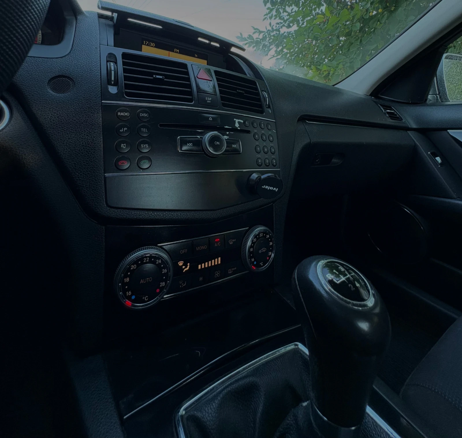 Mercedes-Benz C 220, снимка 11 - Автомобили и джипове - 54692563